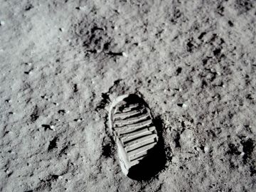 Huella de Neil Amrstrong en la luna