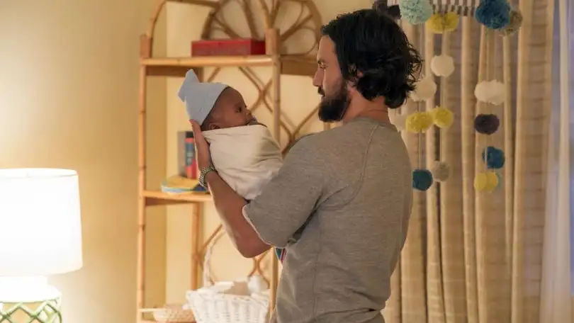 Jack (Milo Ventimiglia) y Rebecca (Mandy Moore) adoptaron un bebé (This is Us)