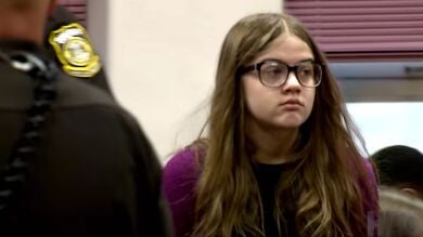 Pregúntate por qué dos niñas asestan 19 puñaladas a su mejor amiga (de esto va Beware the Slenderman)