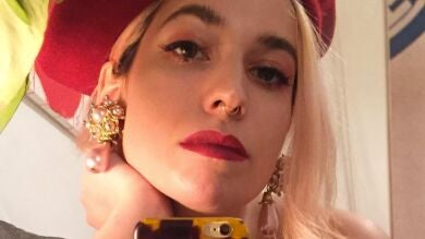 Aina Carafí, la diseñadora que desnuda su cuerpo para enseñar su moda 