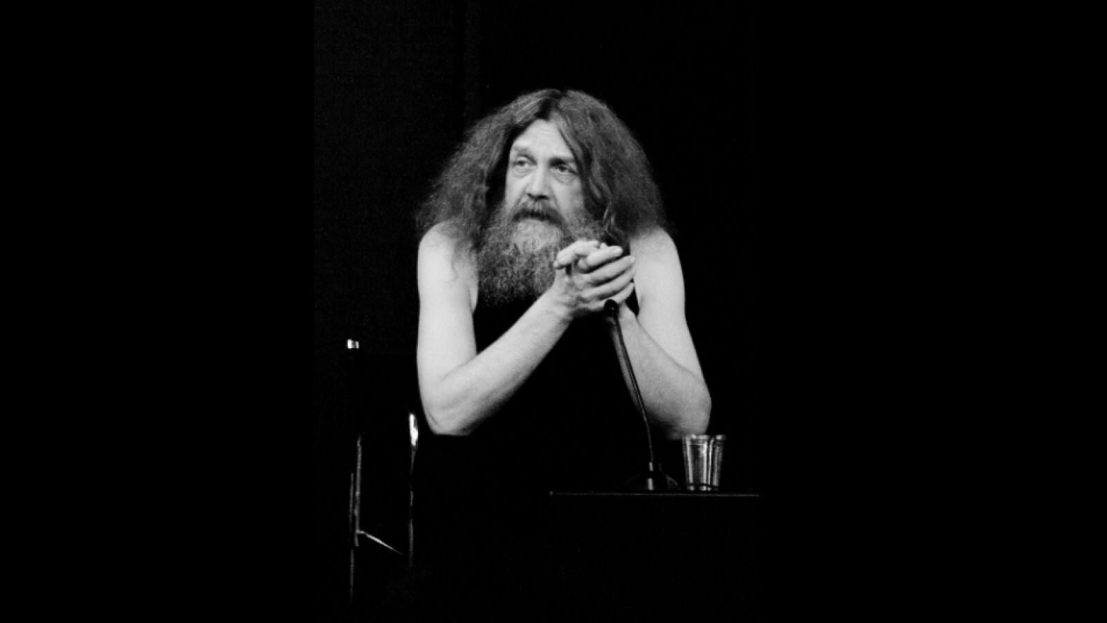 Así es la faraónica traducción de 'Jerusalem', la gigantesca novela de Alan Moore