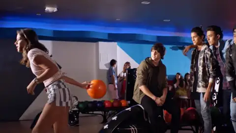 CNCO, fotograma de su videoclip CNCO, fotograma de su videoclip