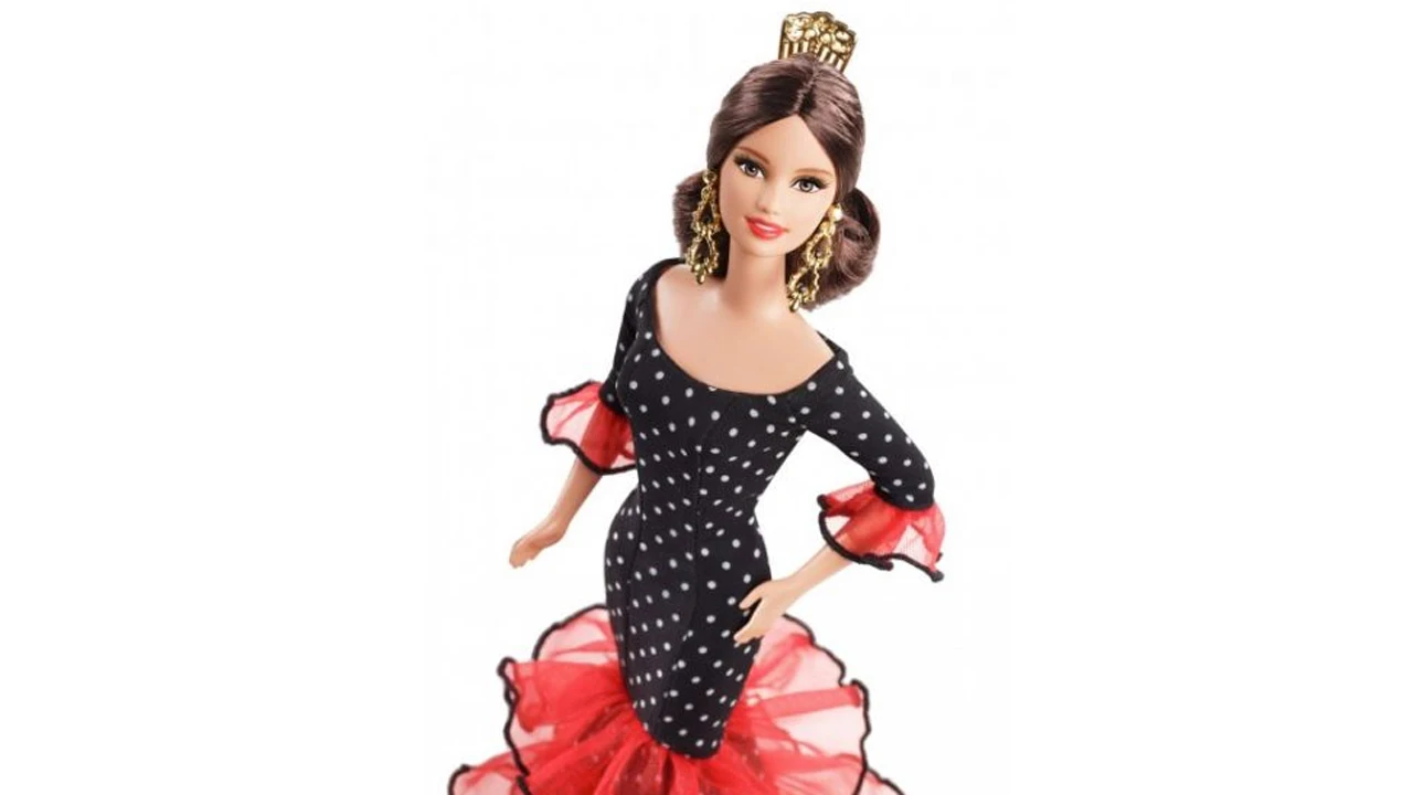 Una de las Barbies de la exposición de la Fundación Canal