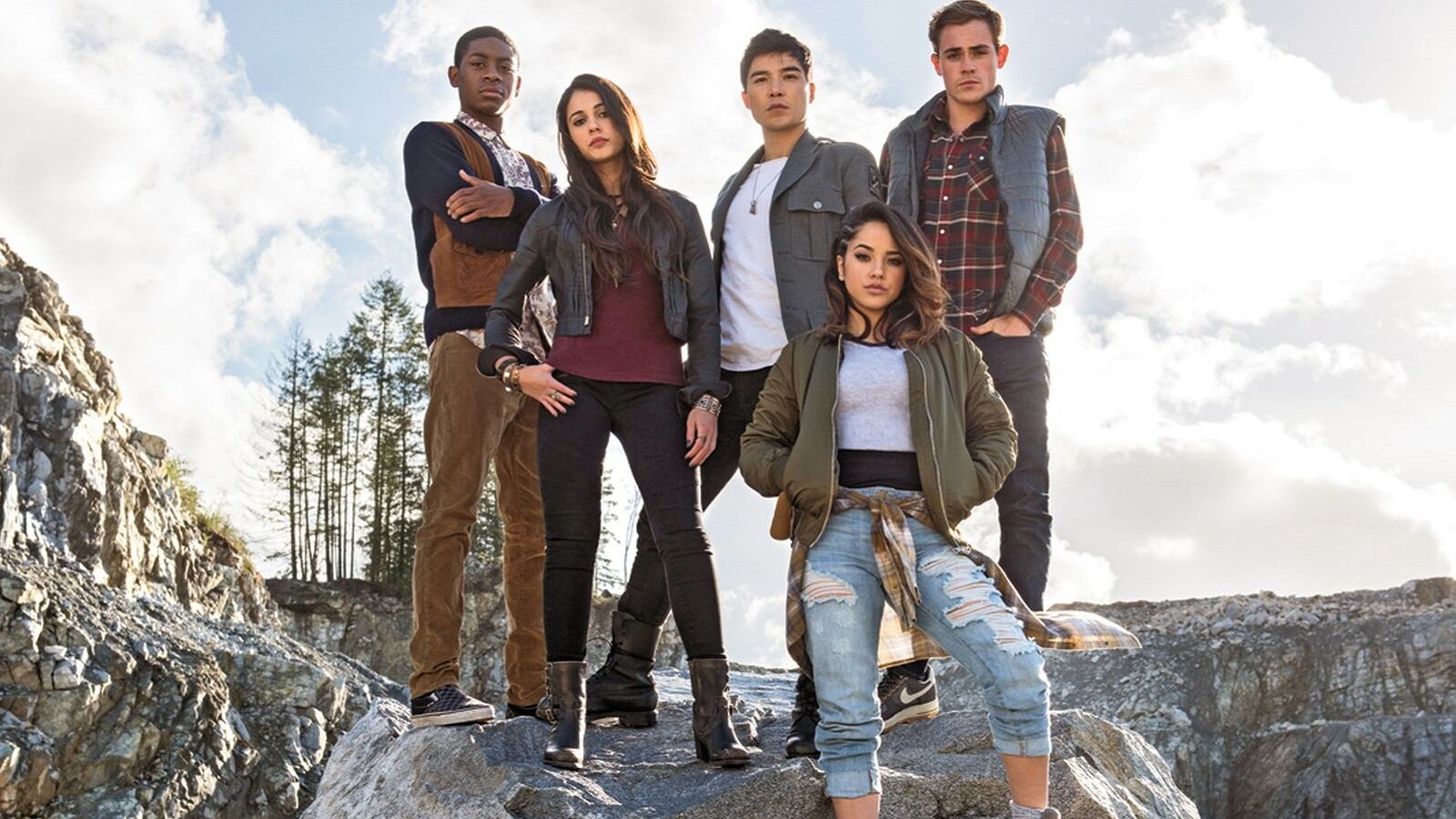 Estos son los nuevos Power Rangers o cómo Hollywood trafica con la nostalgia