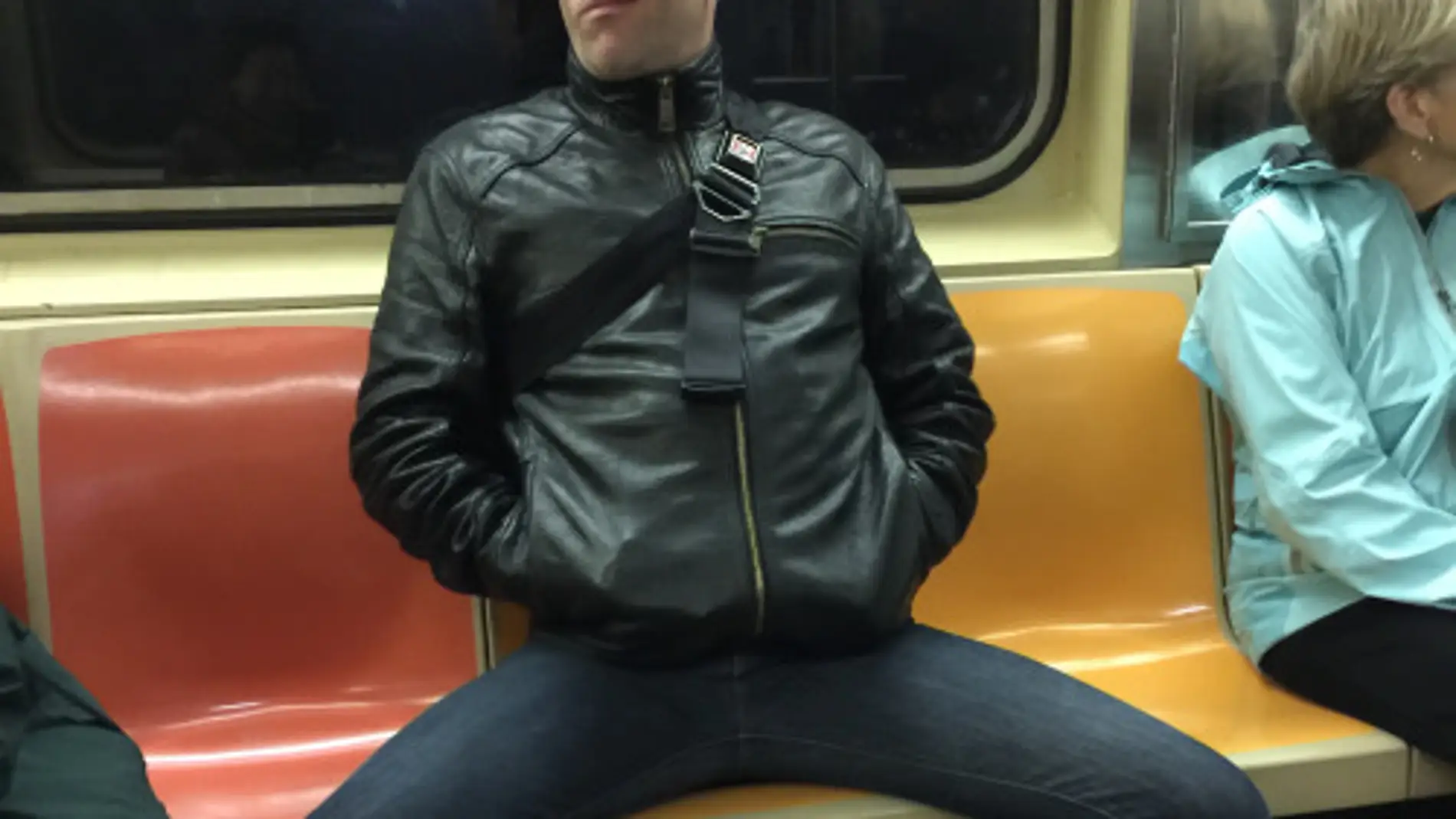 Manspreading