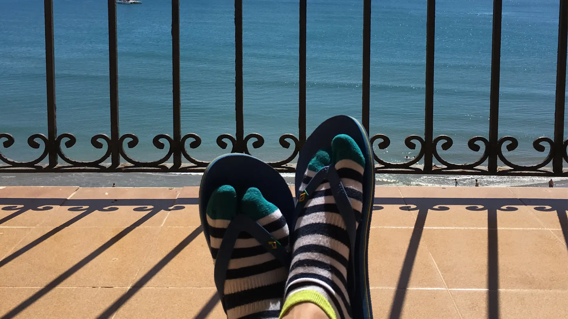 ¿Es necesario compartir selfies de tus pies en vacaciones?