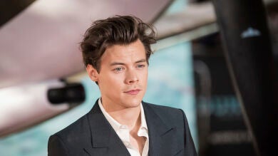 Harry Styles enciende las redes con 'Lights Up', su giro al soul