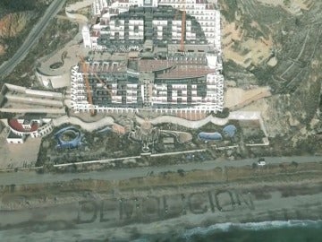 El polémico hotel de El Algarrobico, pendiente de demolición