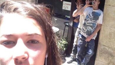 Dear Cat Callers: La chica que se hace selfies en Instagram con los hombres que la acosan