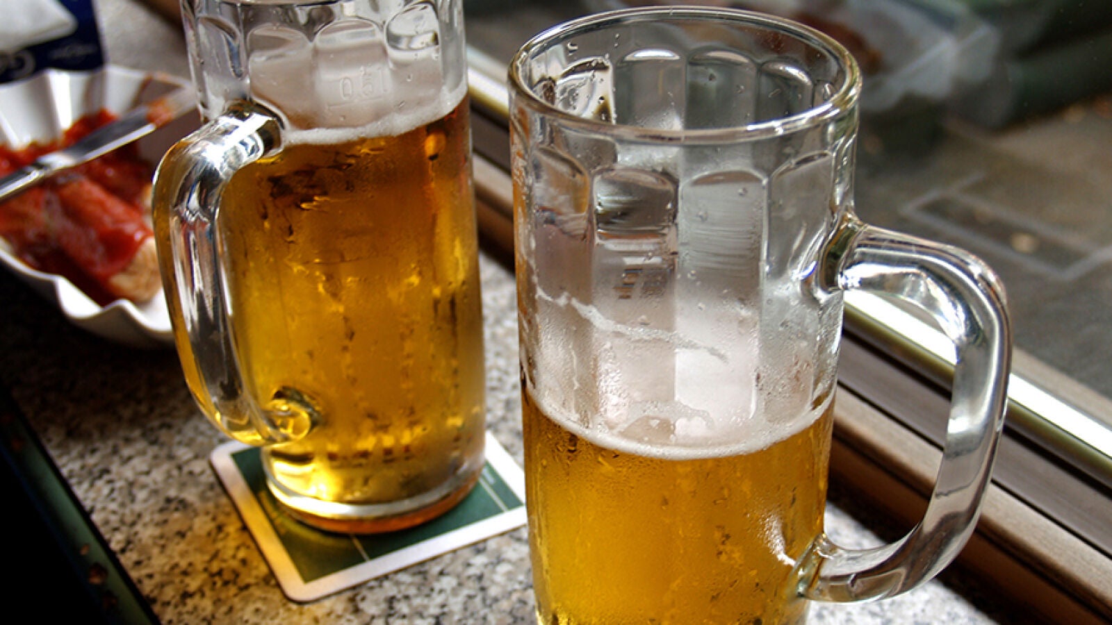 La verdad detrás de la factura de 668 euros en cervezas que se ha vuelto viral en WhatsApp