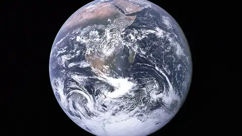 bluemarble-800x534.jpg Liopardo