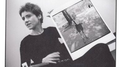 Las mujeres no morimos: solo los hombres blancos protagonizan los obituarios