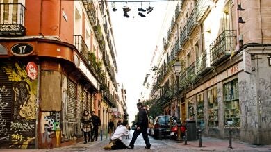 ¿Qué hacer si unos okupas montan un narcopiso en tu edificio?