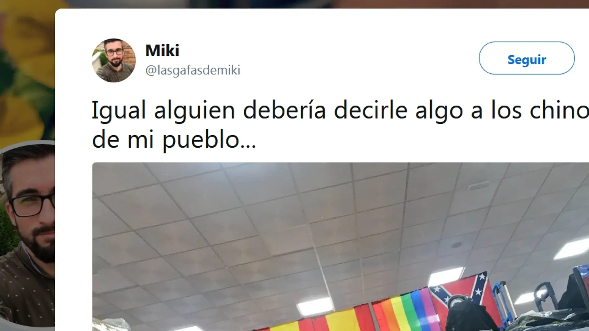 Banderas en un chino