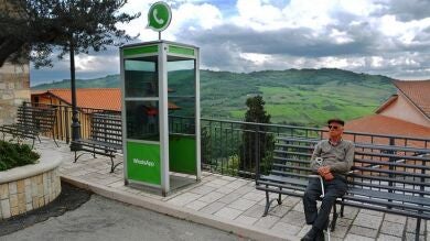 Así es un pueblo sin internet: WhatsApp es una cabina telefónica y Wikipedia una anciana