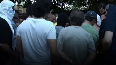 Momentos previos a la grabación de un bukkake Momentos previos a la grabación de un bukkake