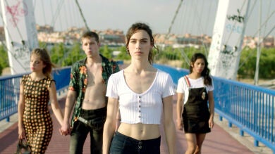 Escucha la playlist de 'Más de 100 mentiras'