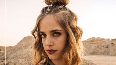 Ángela. @catwoman_angela