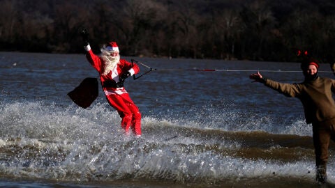 Un Papá Noel celebrando la Navidad