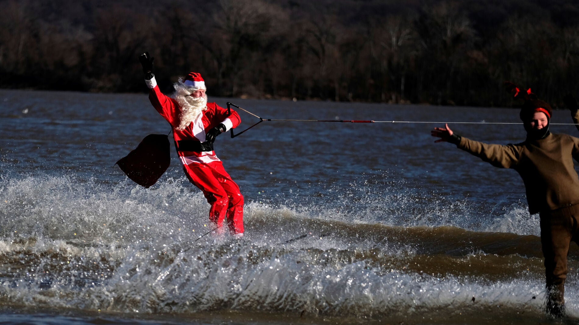 Un Pap&aacute; Noel celebrando la Navidad