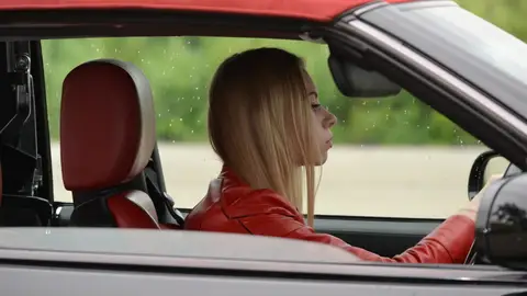 Vender coche siendo chica Vender coche siendo chica