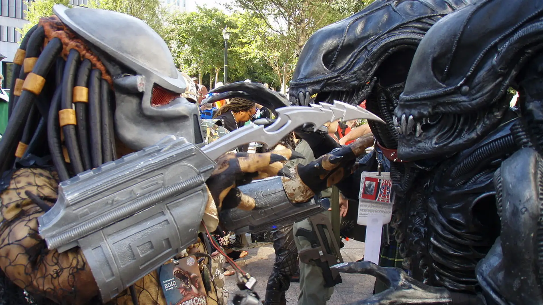 Alien VS Predator en la Dragon*Con 2010