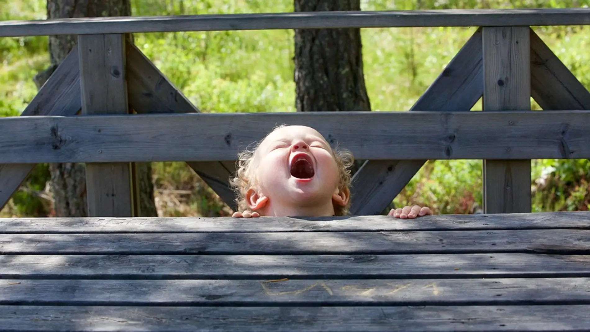 Niño riendo