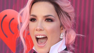 Halsey habla de su trastorno bipolar para concienciar y recaudar dinero 