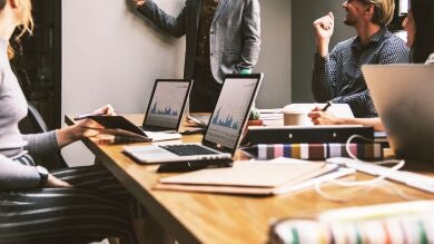 La broma de este jefe deja a sus empleados al borde del infarto