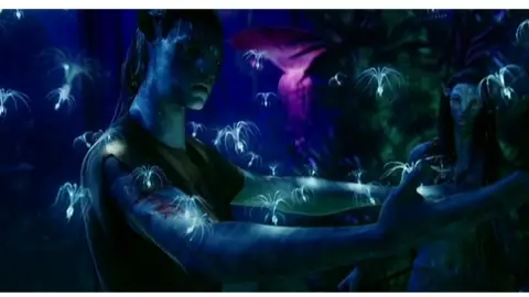 Frame de la película 'Avatar'. Frame de la película 'Avatar'.