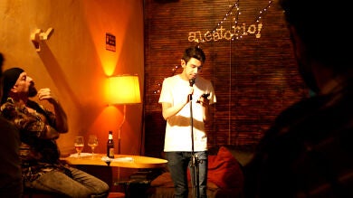 Los poetas son los nuevos roqueros y, en lugar de los viernes, salen los miércoles