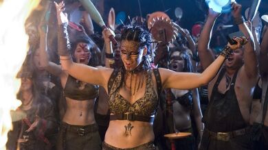 De Juego de Tronos al nuevo Hellboy: las hiperviolentas fantasías bárbaras del director Neil Marshall