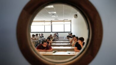 El solidario gesto de una profesora con su alumno que está siendo aplaudido en Twitter