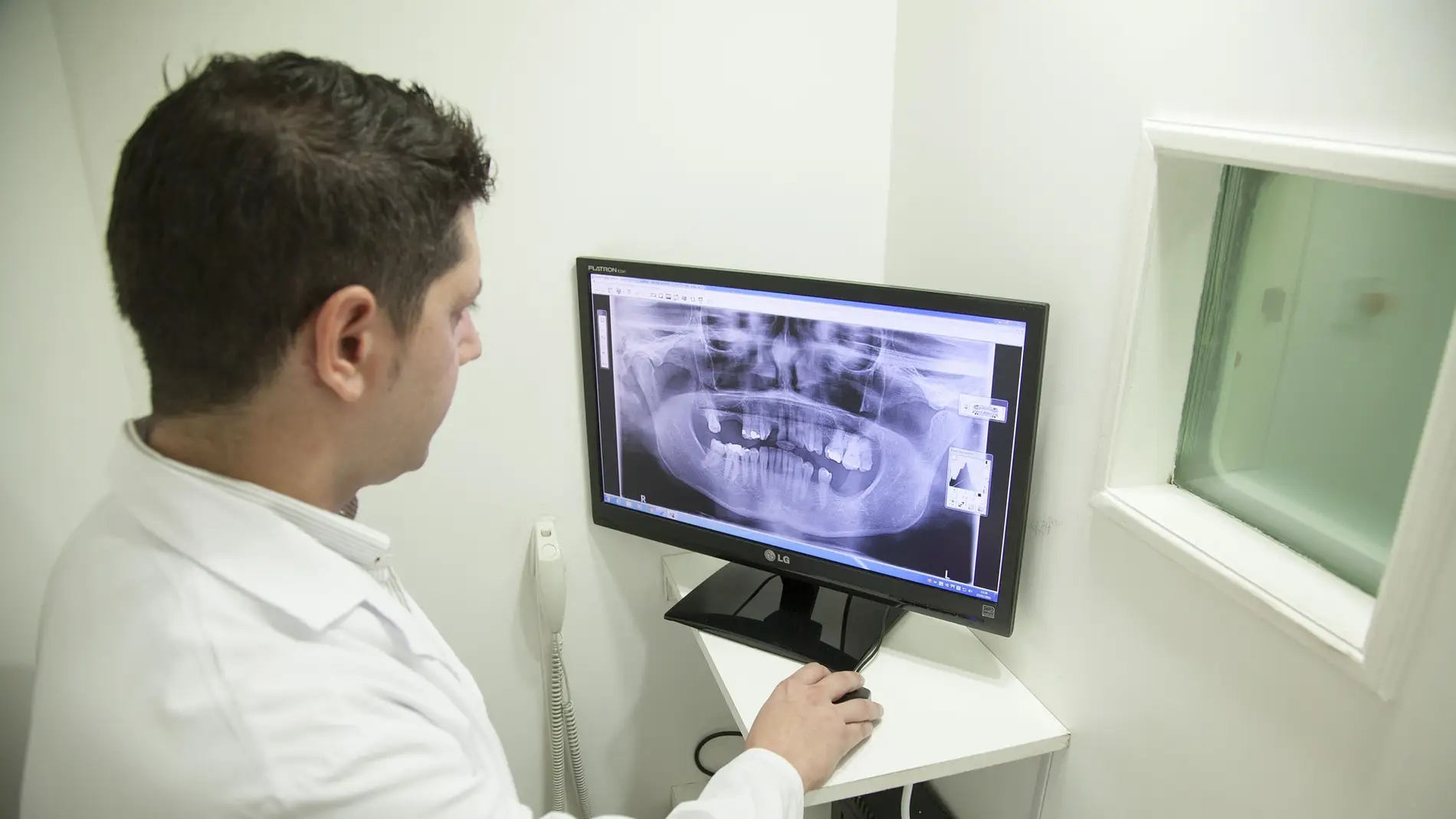 Radiografía de una mandíbula