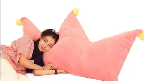 Respaldo de cama con forma de corona Respaldo de cama con forma de corona