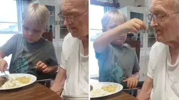 Nieto dando de comer a su bisabuelo