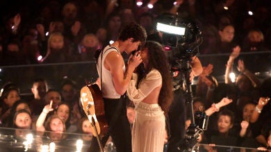 La propuesta indecente de Miley Cyrus a Camila Cabello y Shawn Mendes