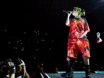 Billie Eilish durante su concierto en Barcelona
