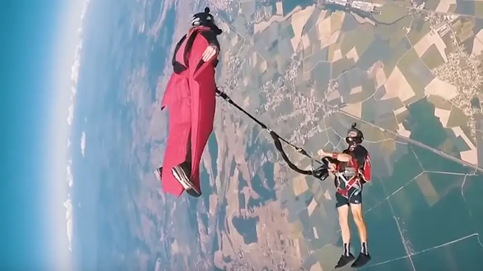 Salto en paracaídas