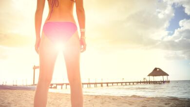 Detienen a una turista en Filipinas por llevar este provocativo bikini en una playa