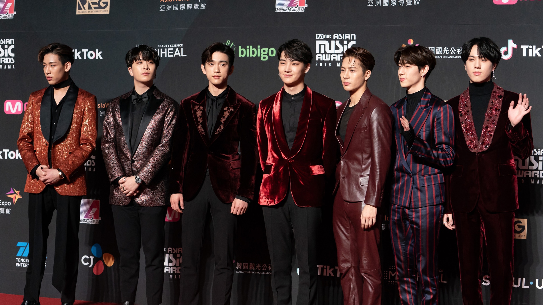 Los chicos de GOT7 posando.