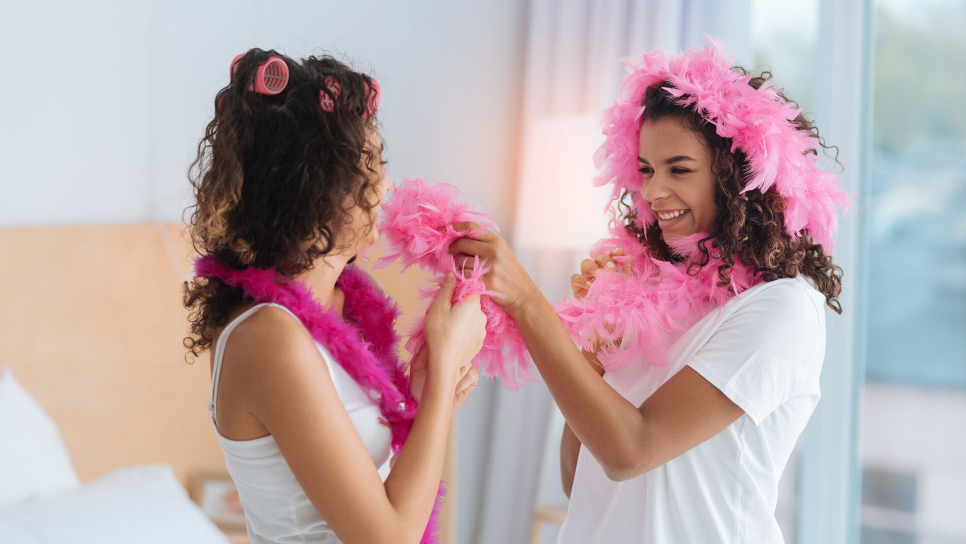 La boa es una bufanda de plumas de ave