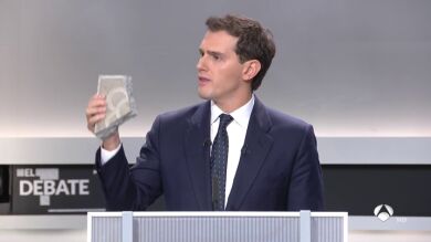 El adoquín que sacó Albert Rivera en el debate se puede comprar en Amazon
