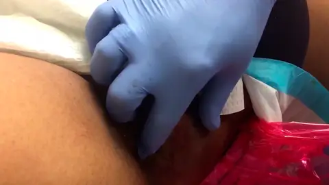 Grano en la axila Grano en la axila