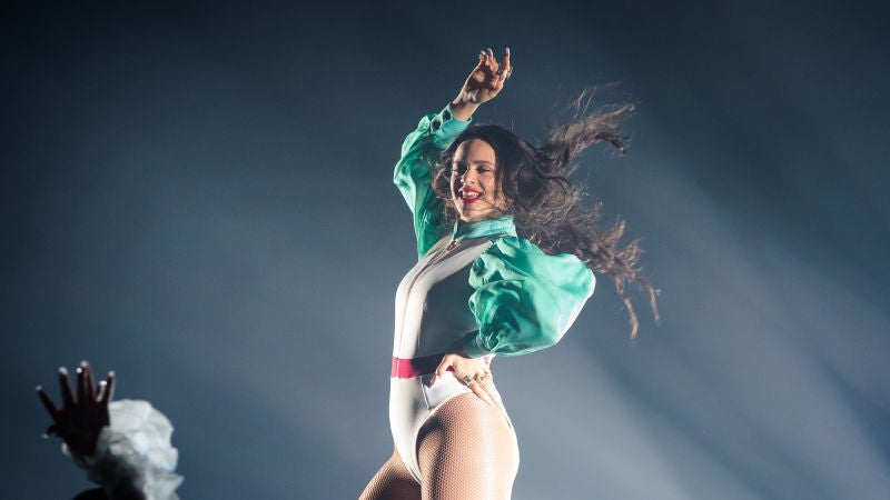 Rosalía da el “sí quiero” a Kylie Jenner