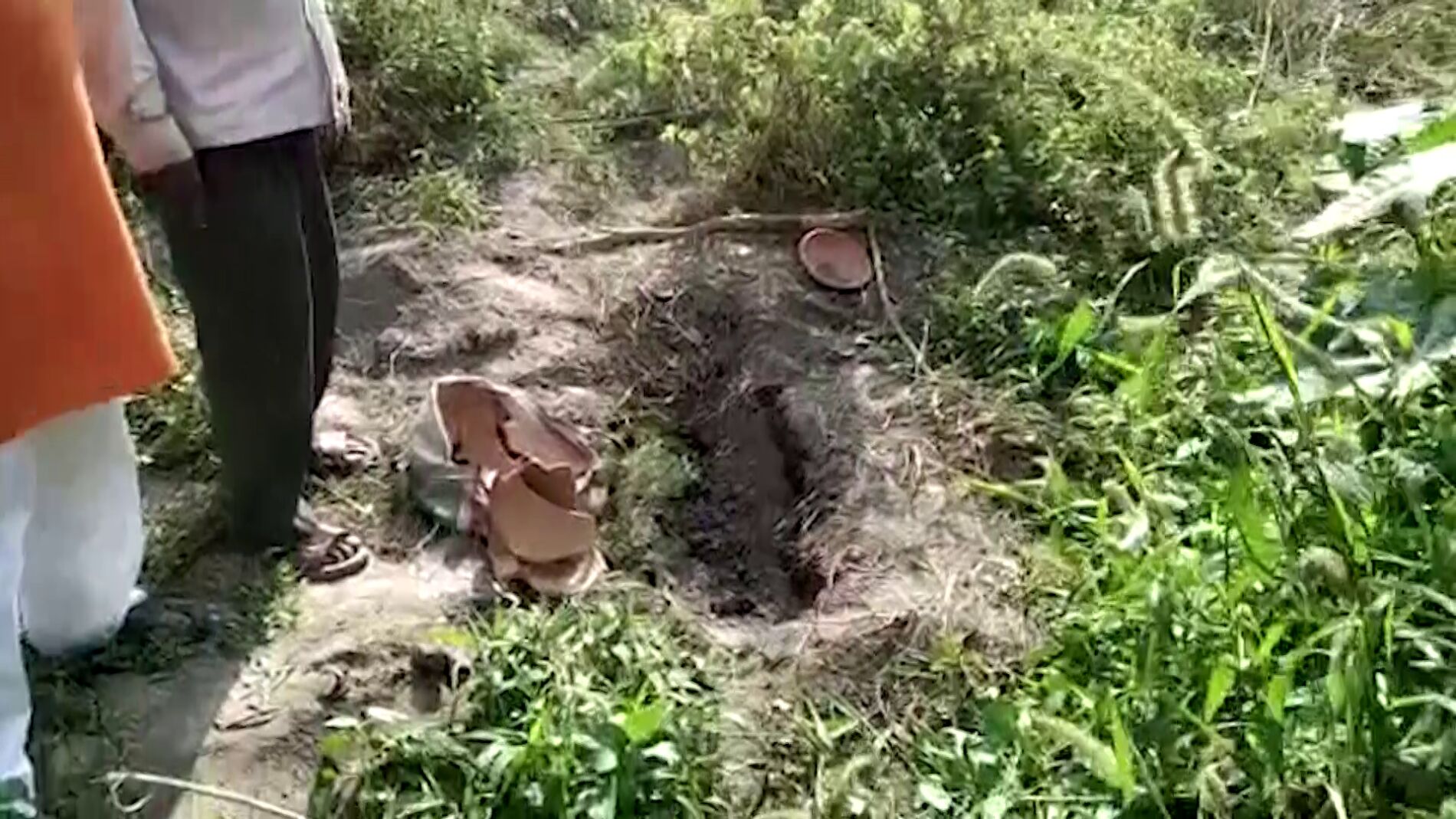 Encuentran a un beb&eacute; enterrado en la India