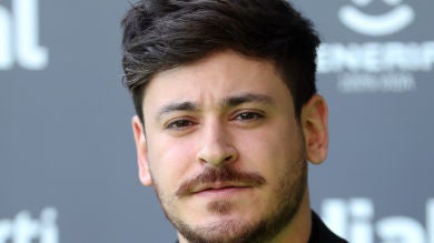 El desnudo integral de Cepeda frente al mar que ha revolucionado a sus seguidores