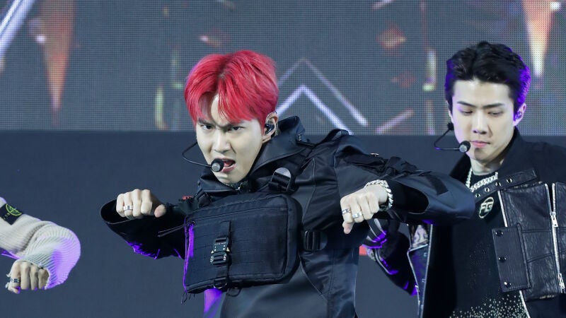 Suho, de EXO, confirma un encuentro con fans el próximo domingo
