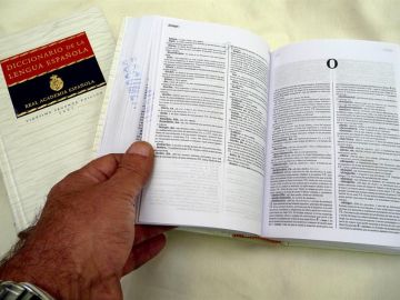 Tomos del Diccionario de la Real Academia de la Lengua Espa&ntilde;ola (RAE)