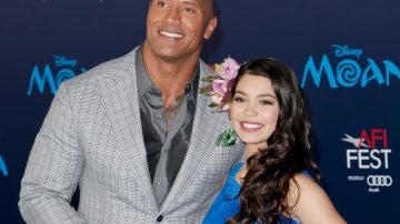 Auli'i Cravalho y Dwayne Johnson, protagonistas de Viana